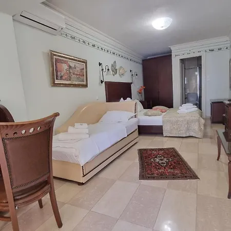 מלון Enavlion כריסי אמודיה