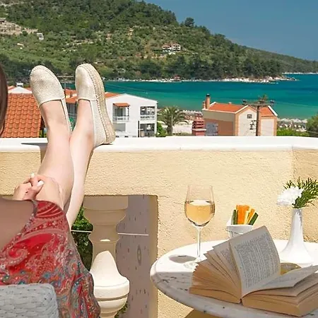Enavlion Hotel 4*