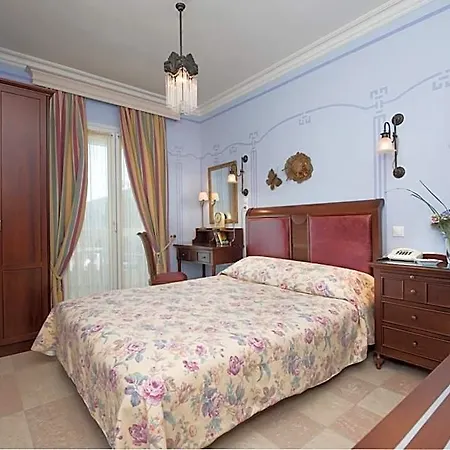 Enavlion Hotel