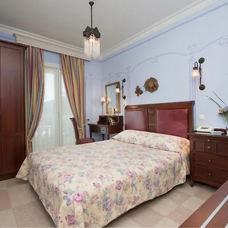 מלון Enavlion כריסי אמודיה